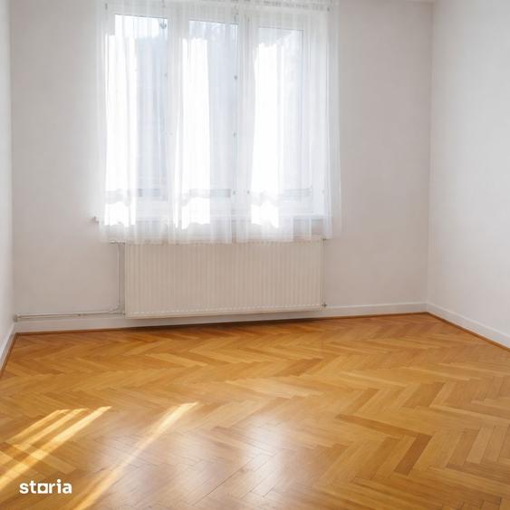 Casă cu 3 camere cu Teren 82 Mp în Gara de Nord