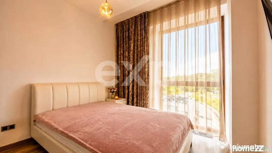 Apartament cu 4 camere decomandat în Central