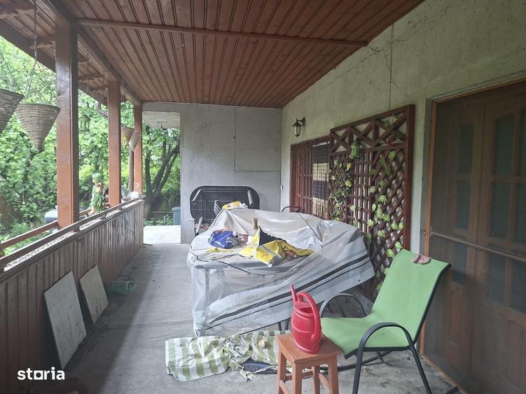 Casă cu 4 camere în Bucov