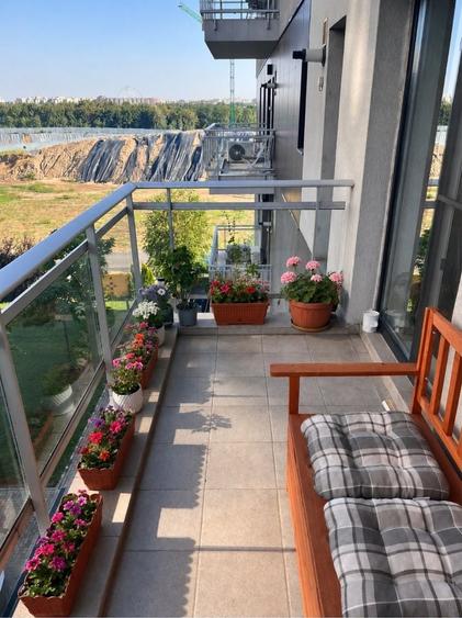 Apartament cu 3 camere decomandat în Pipera