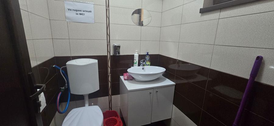 Apartament cu 4 camere semidecomandat în Nicolae Bălcescu
