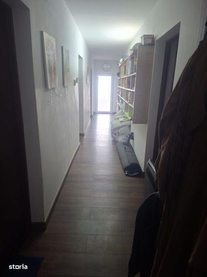 Casă cu 4 camere cu Teren 1000 Mp în Boldești