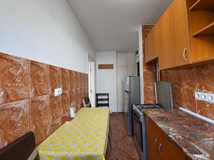 Apartament cu 2 camere semidecomandat, mobilat în Mănăștur