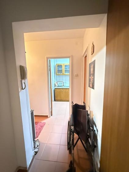 Apartament cu 3 camere decomandat în Drumul Taberei