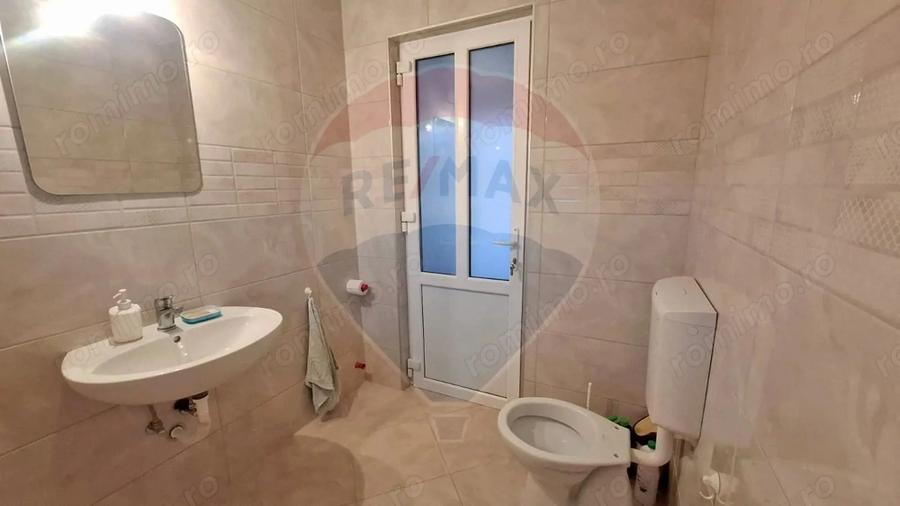 Casă cu Teren 800 Mp în Gălățeni