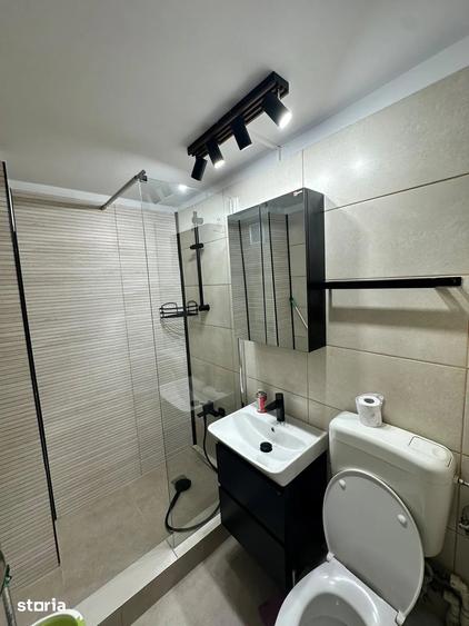 Apartament cu 4 camere decomandat, mobilat în Sebastian