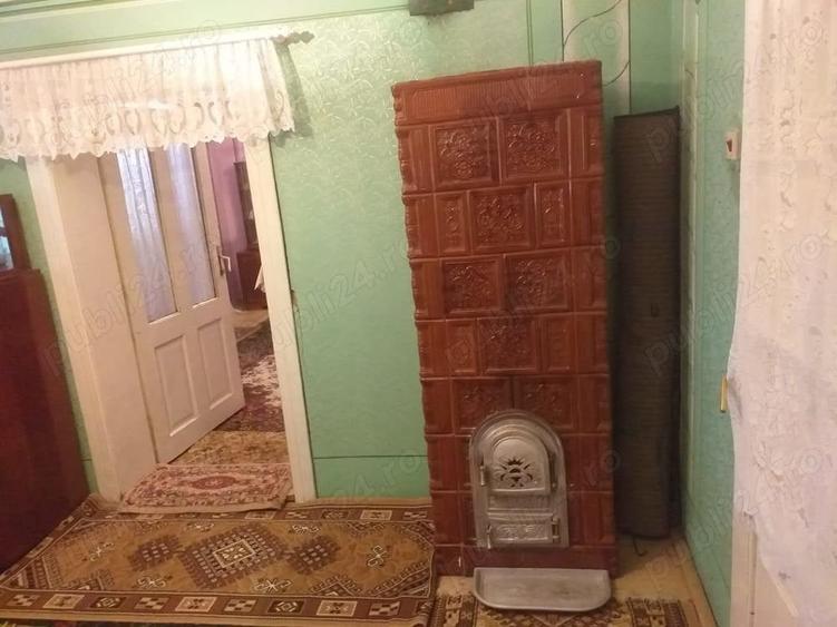 Casă cu 4 camere cu Teren 2000 Mp în Central