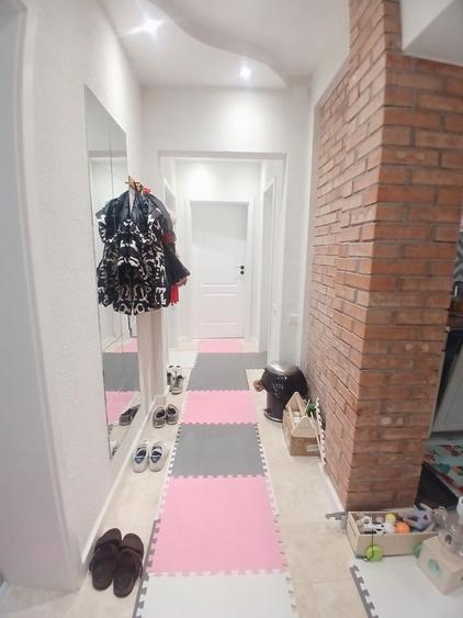 Apartament cu 3 camere decomandat în Eroii Revoluției