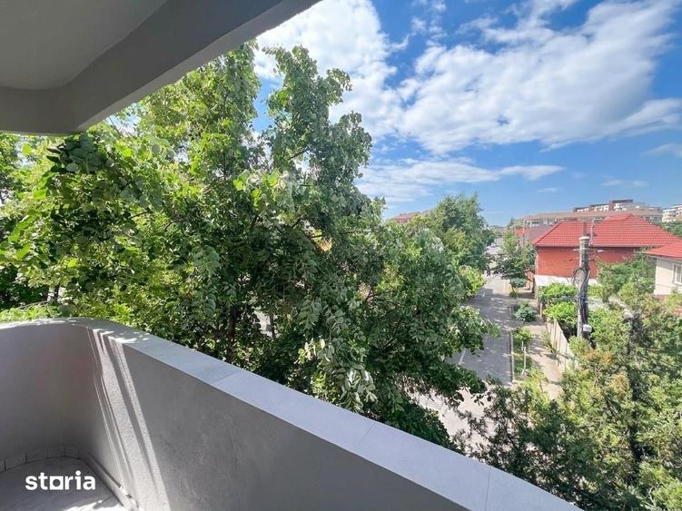 Apartament cu 4 camere decomandat în Nufărul