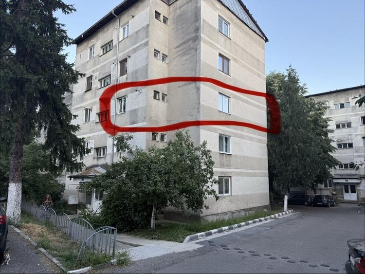 Apartament cu 3 camere decomandat în Nord