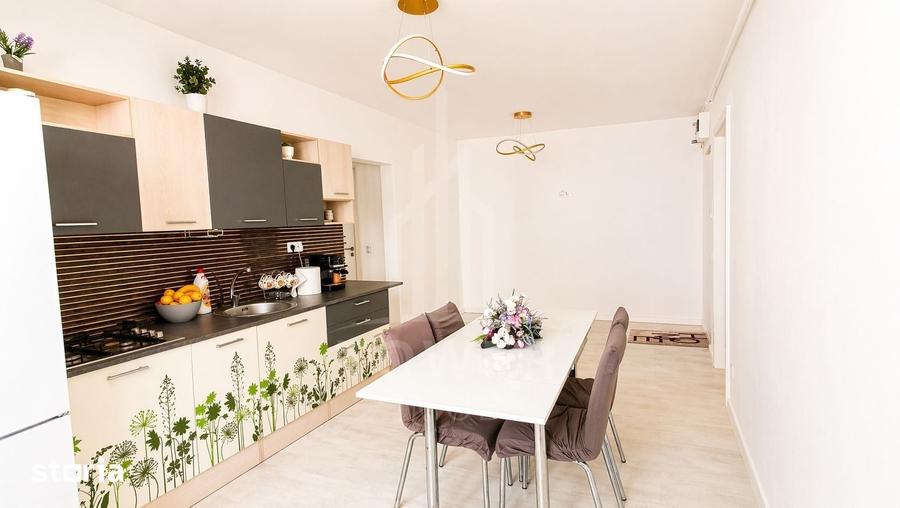 Apartament cu 3 camere în Vasile Aaron