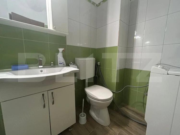 Garsonieră decomandată în Central