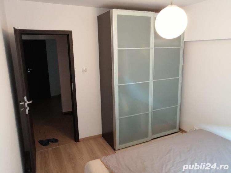 Apartament cu 4 camere decomandat în Apusului