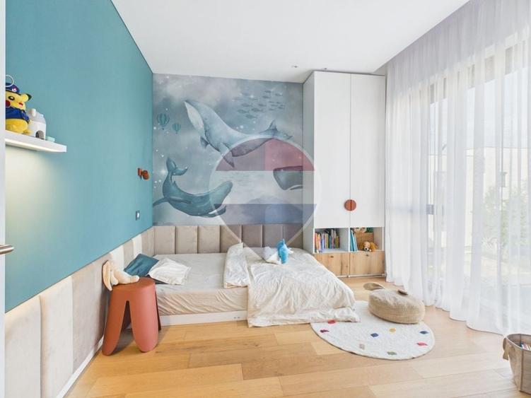 Duplex cu 4 camere cu Teren 202 Mp în Central