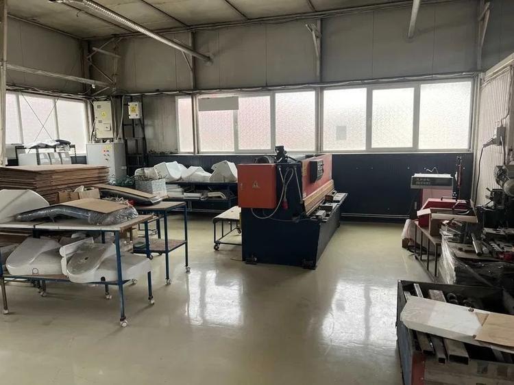 Spațiu industrial, de 585 mp, în Bartolomeu
