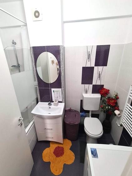 Apartament cu 2 camere decomandat în 1 Decembrie 1918