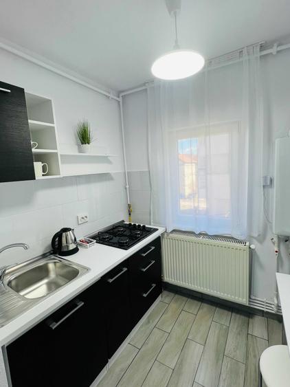 Garsonieră decomandată în Central