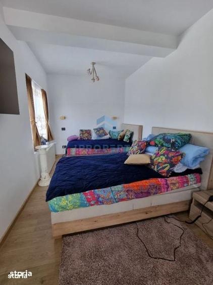Casă cu 7 camere cu Teren 600 Mp în Fundeni