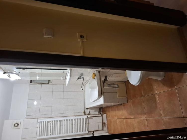 Garsonieră decomandată în Craiovița Nouă