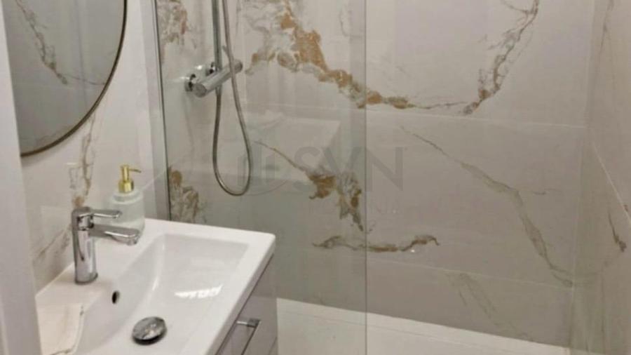 Apartament cu 2 camere semidecomandat în Universitate