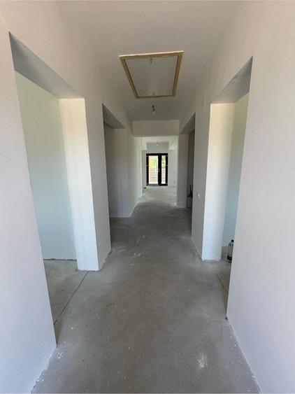 Casă cu Teren 450 Mp în Crevedia