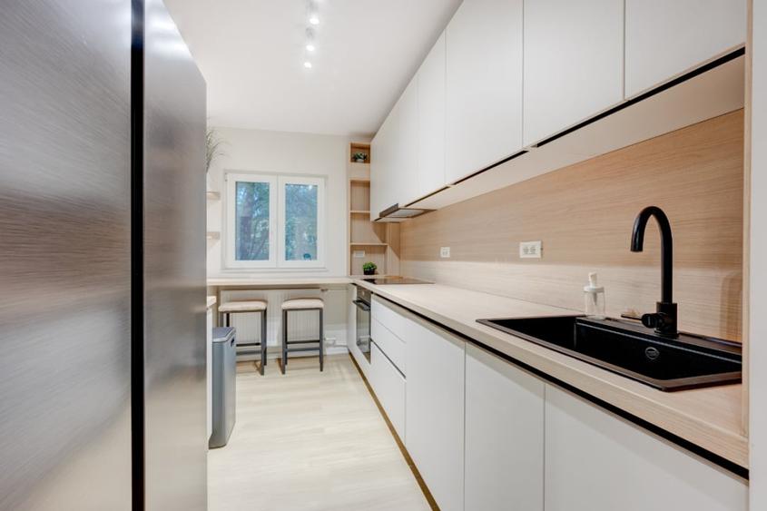 Apartament cu 4 camere decomandat, mobilat în Aviației