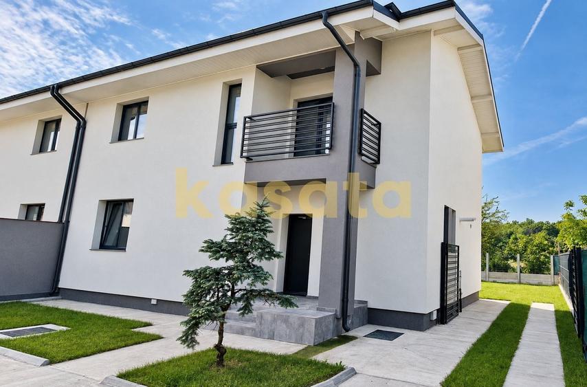 Duplex cu 4 camere cu Canalizare în Nord