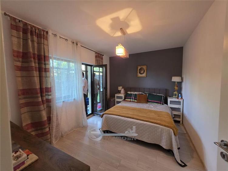 Apartament cu 3 camere decomandat, mobilat în Popas Păcurari