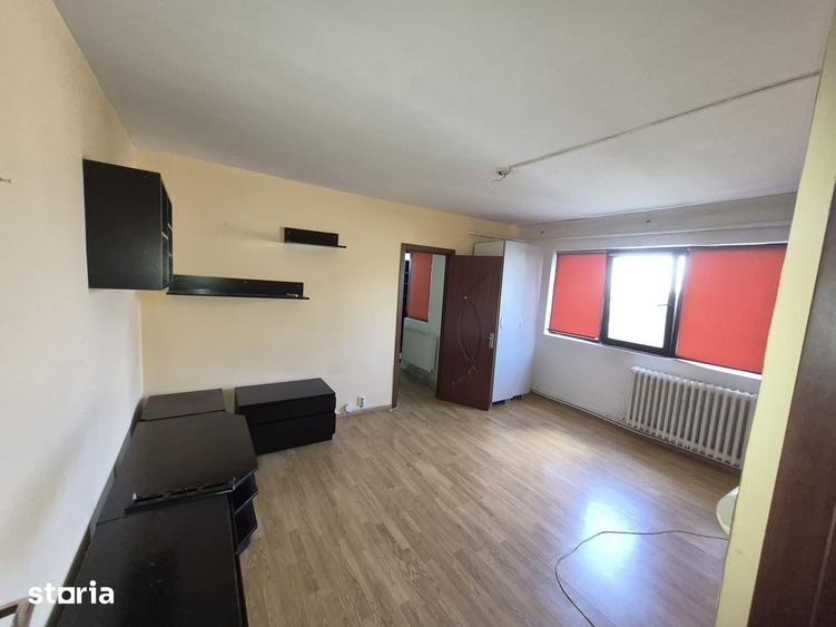 Apartament cu 2 camere semidecomandat în Mircea cel Bătrân