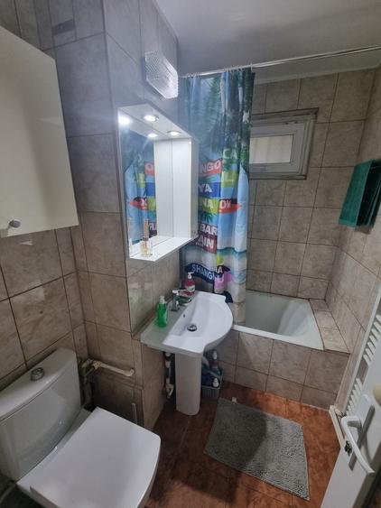Apartament cu 2 camere decomandat, mobilat în CET