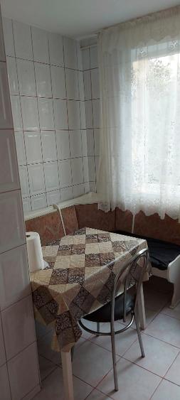 Apartament cu 3 camere decomandat în Dristor
