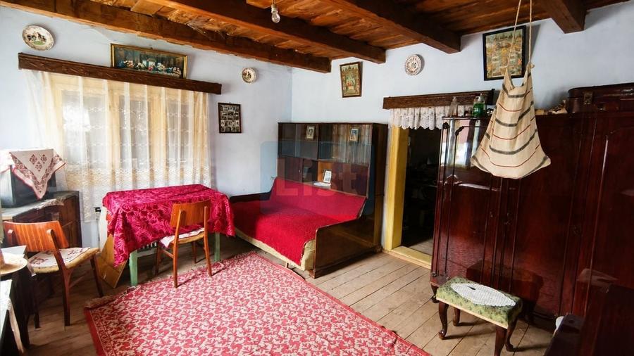 Casă cu 2 camere cu Teren 2295 Mp în Mărgău