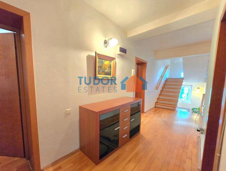 Casă individuală cu 7 camere cu Canalizare în Pipera