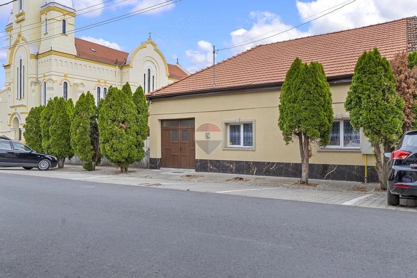 Casă cu Teren 435 Mp în Ultracentral