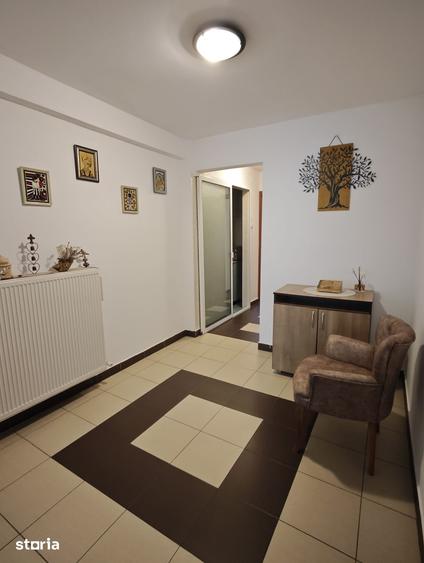 Apartament cu 3 camere, mobilat în Dămăroaia