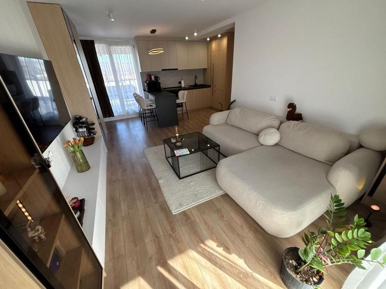 Apartament cu 3 camere semidecomandat în Șelimbăr