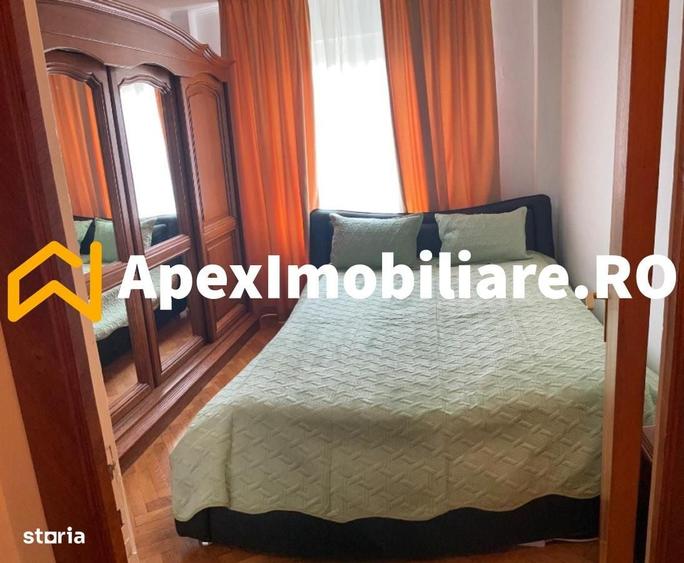 Apartament cu 3 camere semidecomandat, mobilat în Tineretului
