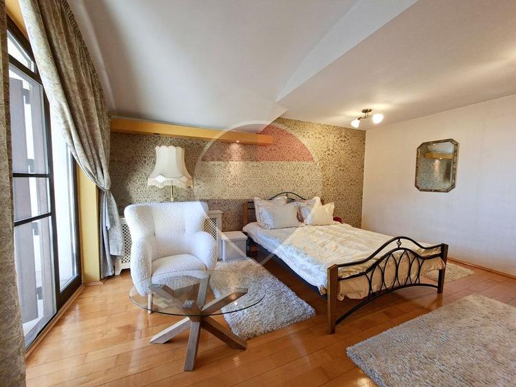 Casă individuală cu 6 camere cu Piscina în Central
