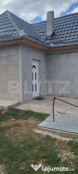 Casă cu 2 camere cu Teren 700 Mp în Central