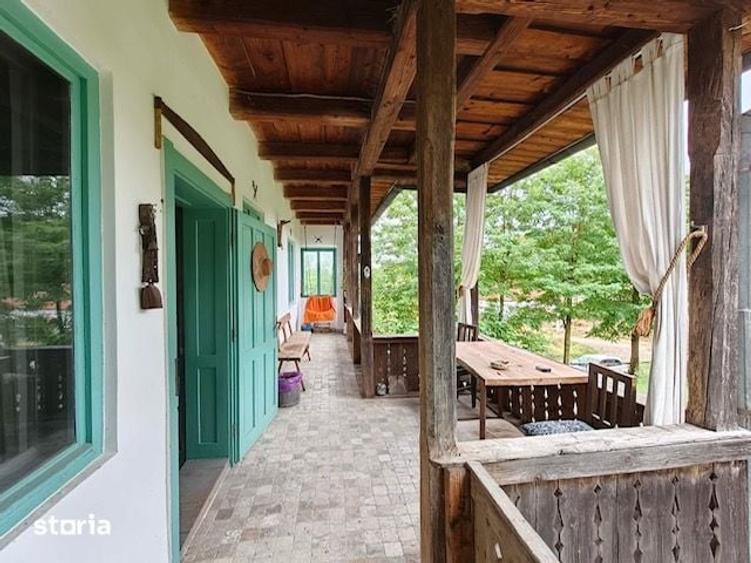 Casă cu 2 camere cu Teren 5032 Mp în Geaca