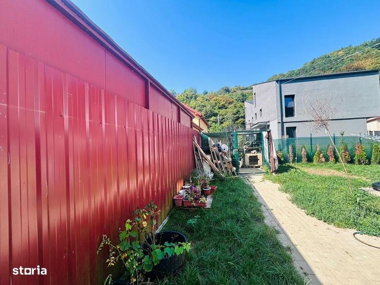 Casă cu 4 camere cu Teren 239 Mp în Tăuți