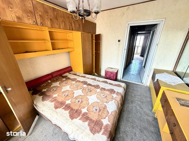 Apartament cu 3 camere decomandat în Mioriței