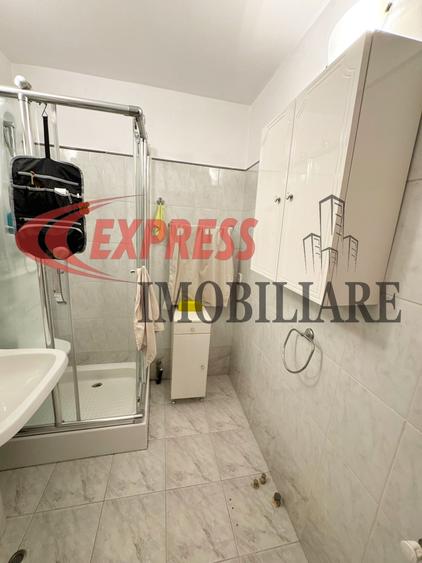 Apartament cu 2 camere decomandat, mobilat în P-ța Alba Iulia