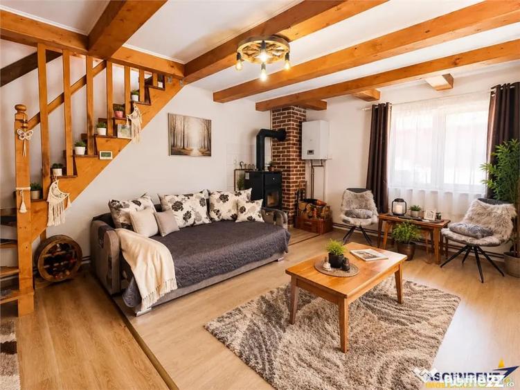 Casă cu 3 camere cu Teren 390 Mp în Lunca