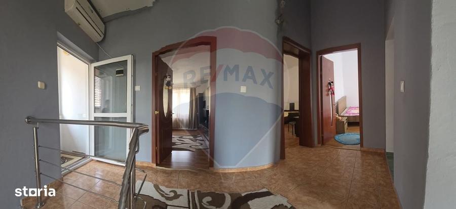 Casă cu 4 camere în Vale