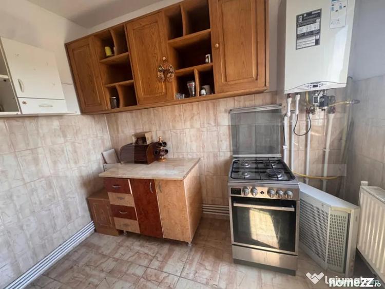 Apartament cu 2 camere semidecomandat în Vișani