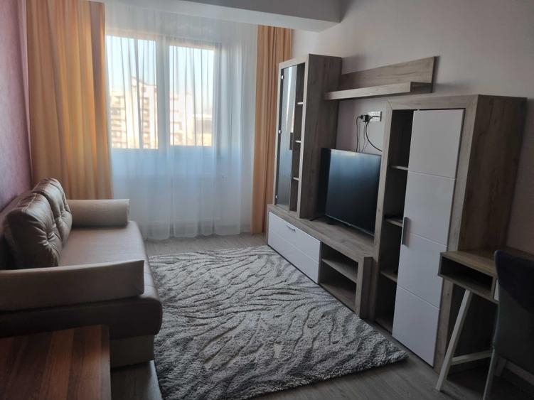 Apartament cu 2 camere decomandat în Est