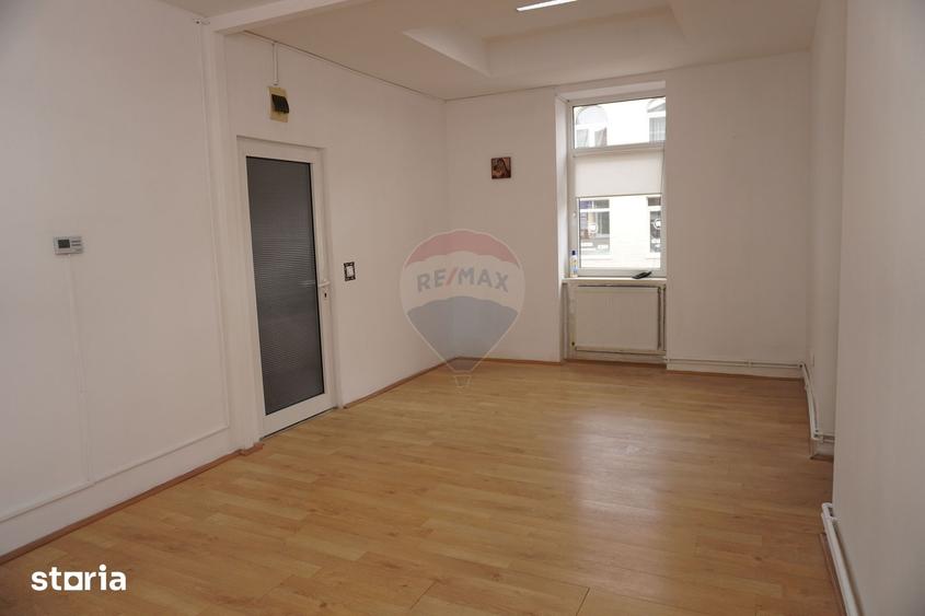 Spațiu comercial, de 23.7 mp, în Ultracentral