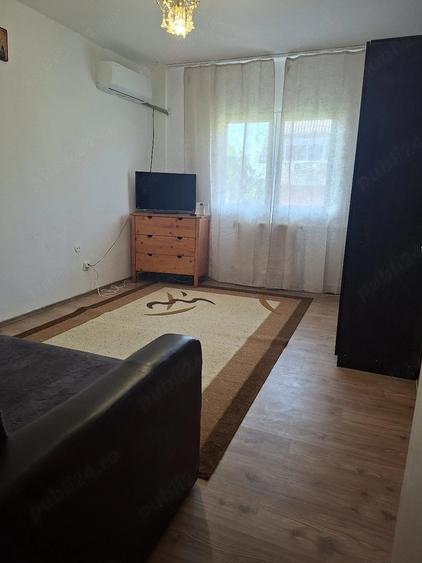Garsonieră decomandată în Exterior Vest