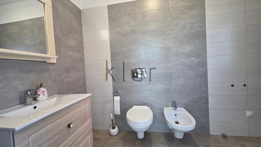Casă individuală cu 14 camere cu Teren 600 Mp în Zorilor